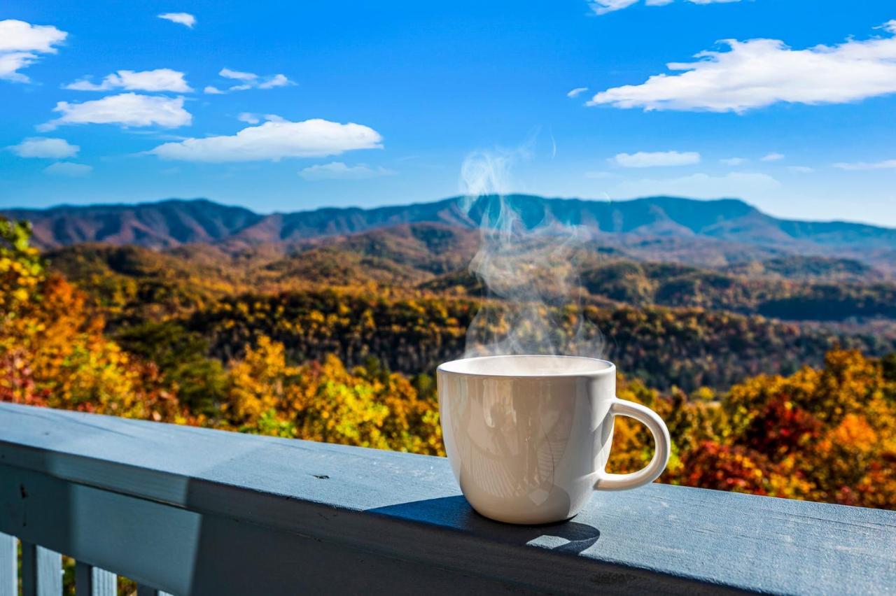Barenberg Cabin - Secluded Unobstructed Panoramic Smoky Mountains View With Two Master Suites, Loft Game Room, And Hot Tub Gatlinburg Esterno foto