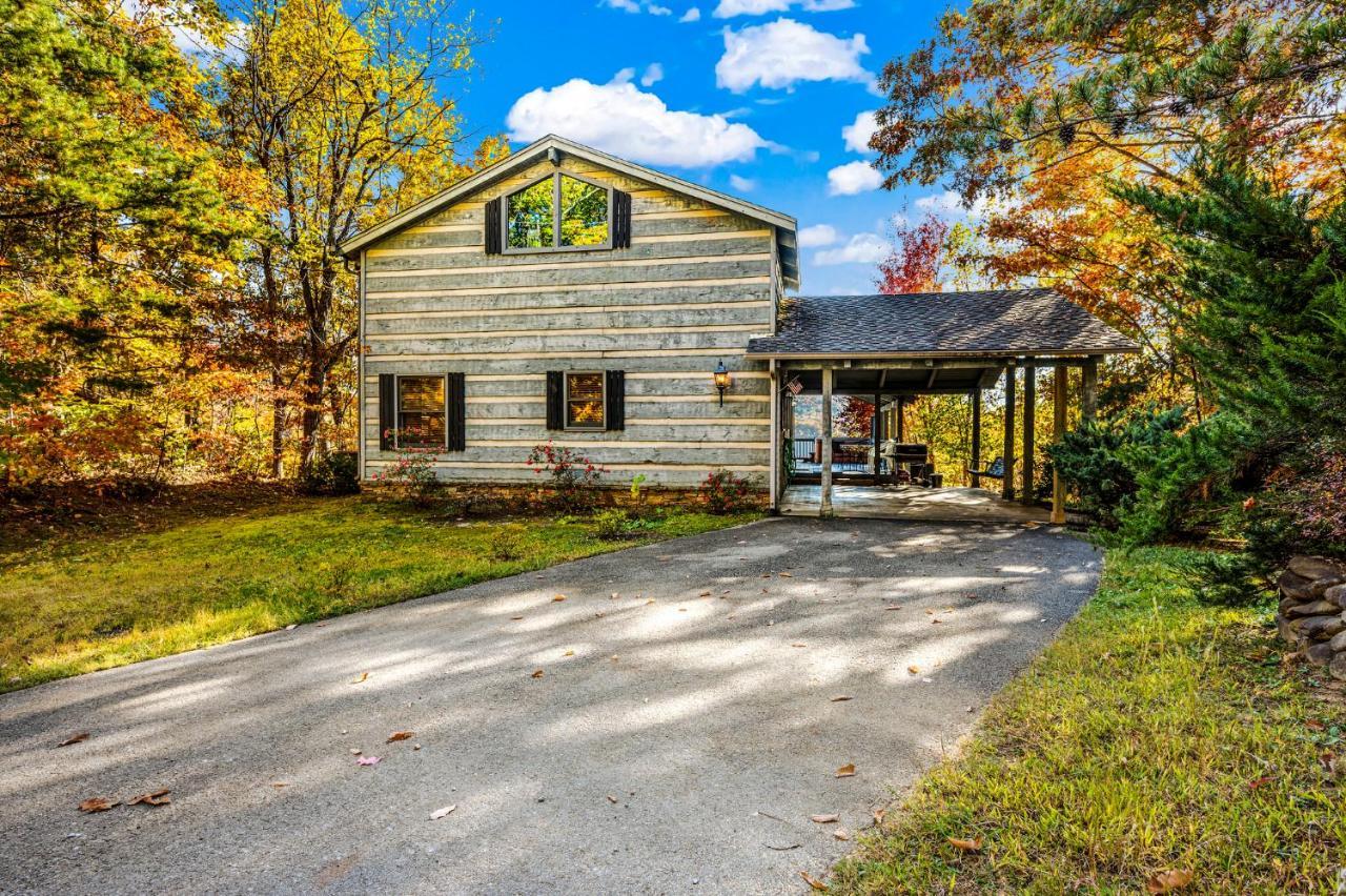 Barenberg Cabin - Secluded Unobstructed Panoramic Smoky Mountains View With Two Master Suites, Loft Game Room, And Hot Tub Gatlinburg Esterno foto